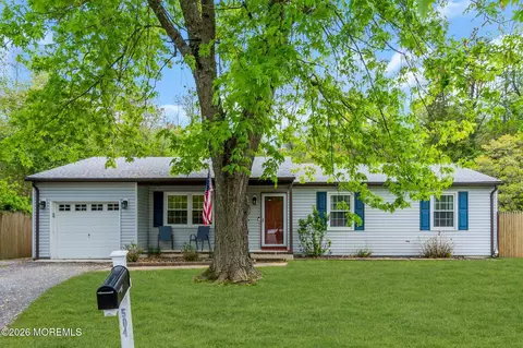 504 Ashwood Pl, Lanoka Harbor, NJ 08734