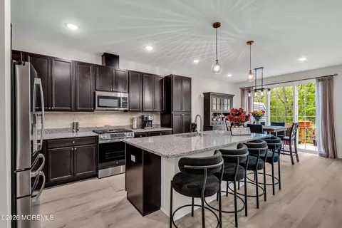 715 Fremont Dr, Manalapan, NJ 07726