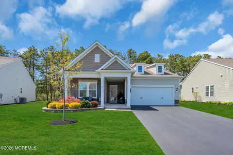 26 Aylesford Ln, Manchester, NJ 08759