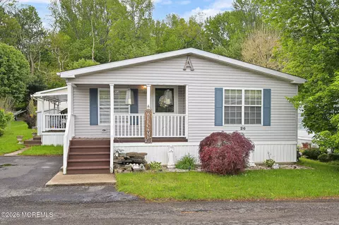 26 Village Rd, Morganville, NJ 07751