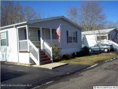 26 Village Rd, Morganville, NJ 07751