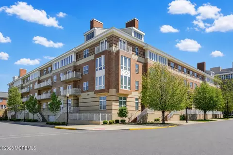 368 Rector St #414, Perth Amboy, NJ 08862