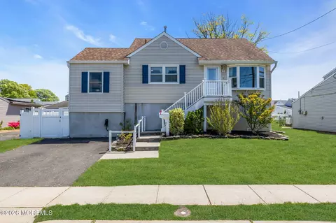 10 Haug St, Union Beach, NJ 07735