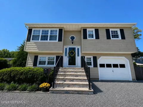 637 Bray Ave, Port Monmouth, NJ 07758