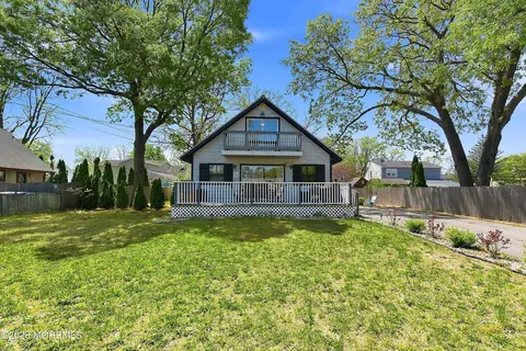 957 Cypress Ave, Brick, NJ 08723