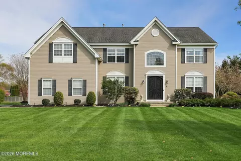 5 Denise Dr, Allentown, NJ 08501