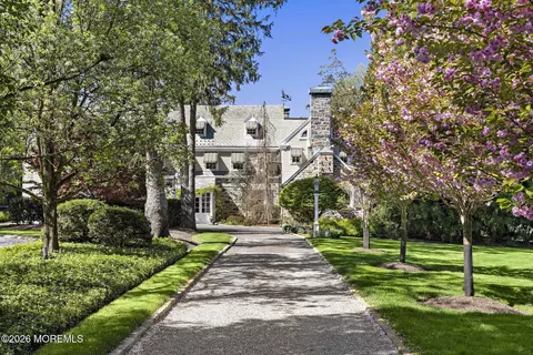 52 Buena Vista Ave, Rumson, NJ 07760