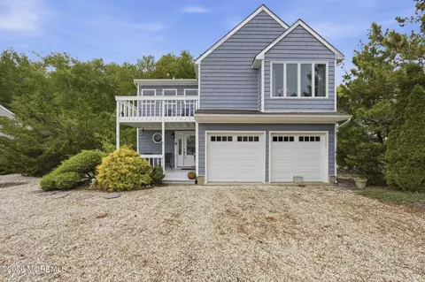212 Timberlake Dr, Manahawkin, NJ 08050