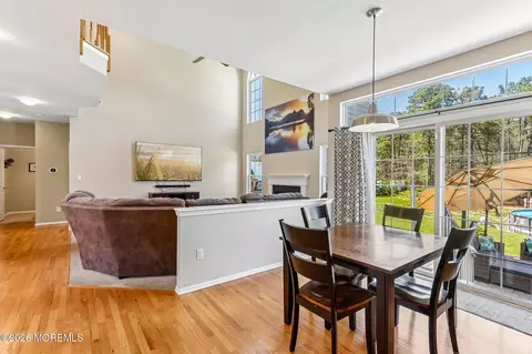 Dining - 4 Alyssa Rose Ln, Jackson, NJ 08527 photo 4 of 6