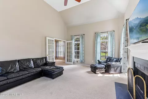 Living - 4 Alyssa Rose Ln, Jackson, NJ 08527 photo 2 of 3