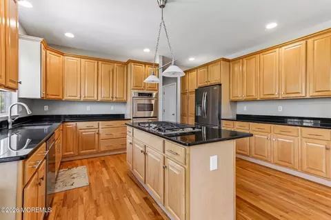 Kitchen - 4 Alyssa Rose Ln, Jackson, NJ 08527 photo 2 of 5