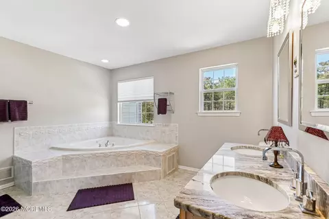 Bath - 4 Alyssa Rose Ln, Jackson, NJ 08527 photo 3 of 6