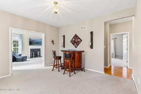 Entry Way - 4 Alyssa Rose Ln, Jackson, NJ 08527 photo 3 of 4
