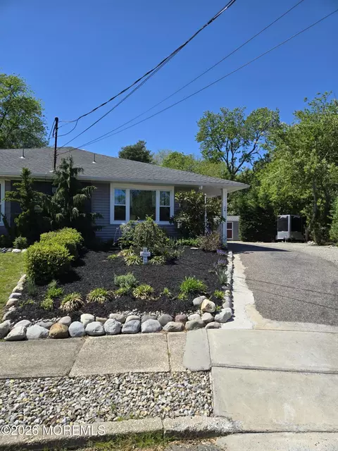 24 Newport Pl, Toms River, NJ 08753