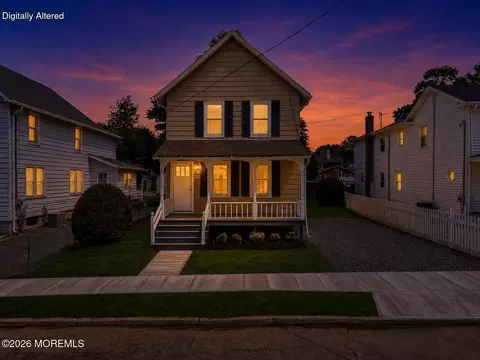 17 Henry St, Freehold, NJ 07728