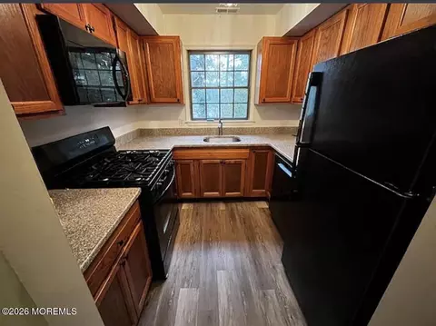 36 Whitemarsh Ct, Little Egg Harbor, NJ 08087