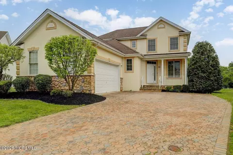 12 Patton Ct, Manalapan, NJ 07726