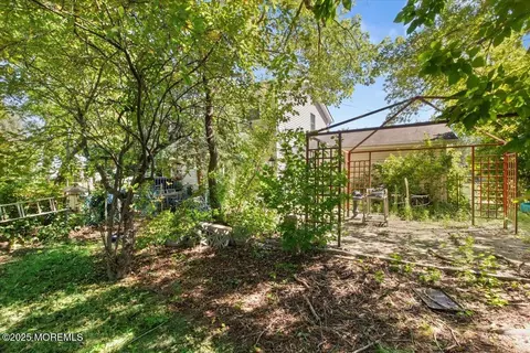 Exterior - 8 Hawaii Rd, Jackson, NJ 08527 photo 3 of 3
