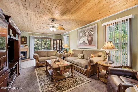 Living - 8 Hawaii Rd, Jackson, NJ 08527 photo 1 of 2