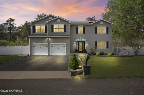 441 Montgomery Ave, Toms River, NJ 08757