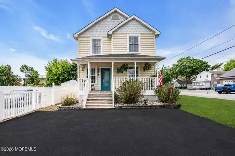 111 Chestnut St, Forked River, NJ 08731