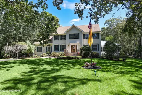 14 Bittersweet Dr, Jackson, NJ 08527