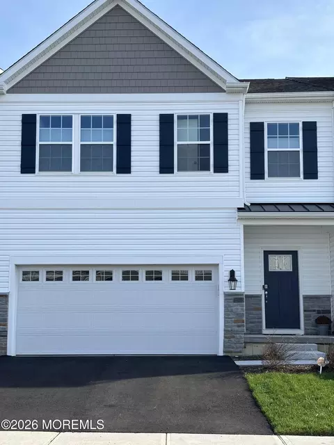 4 Victoria Gardens Sq, Neptune Township, NJ 07753