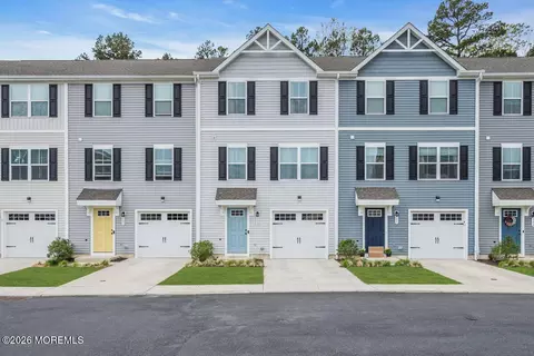 504 Cyprus Ct, Forked River, NJ 08731