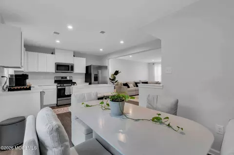 Dining - 504 Cyprus Ct, Forked River, NJ 08731 photo 2 of 2