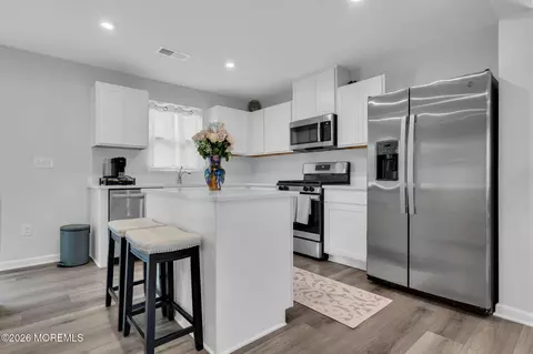 Kitchen - 504 Cyprus Ct, Forked River, NJ 08731 photo 2 of 3