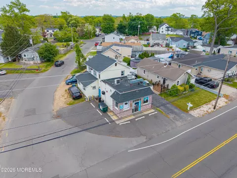 715 Laurence Pkwy, South Amboy, NJ 08879