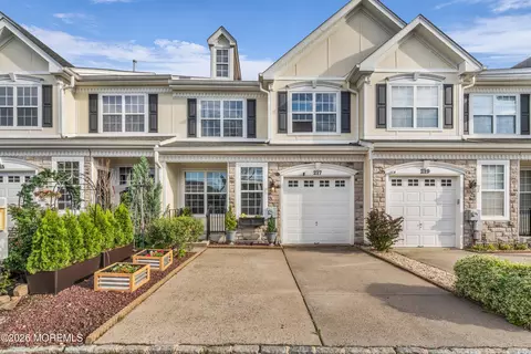 217 Brookfield Dr, Jackson, NJ 08527