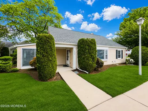 243 Mayflower Way # C, Monroe, NJ 08831