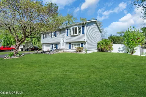 6 Tulip Ct, Jackson, NJ 08527