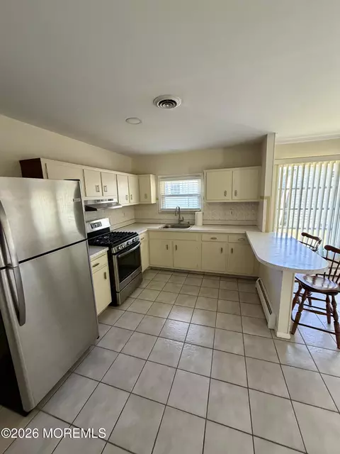 Kitchen - 38 Grenada St, Berkeley, NJ 08721 photo 1 of 3
