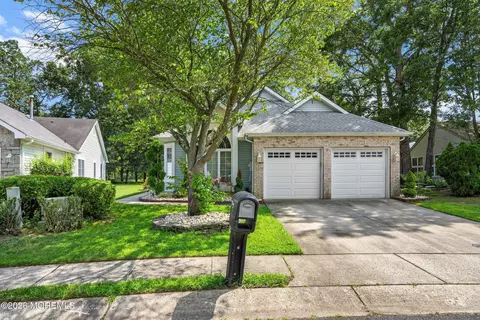 1635 Lacebark Ct, Toms River, NJ 08755