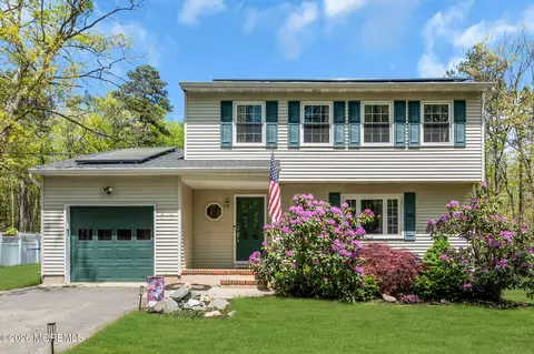 25 Sydor Ave, Jackson, NJ 08527