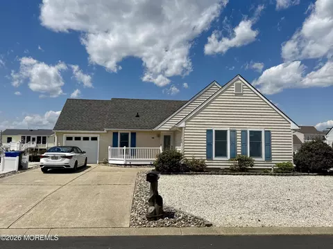 124 Matilda Dr, Manahawkin, NJ 08050