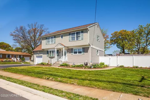 209 Park Ave, Union Beach, NJ 07735