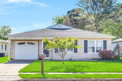 74 Lions Head Blvd S, Brick, NJ 08724