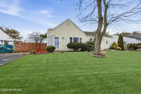 3243 Mystic Port Pl, Toms River, NJ 08753