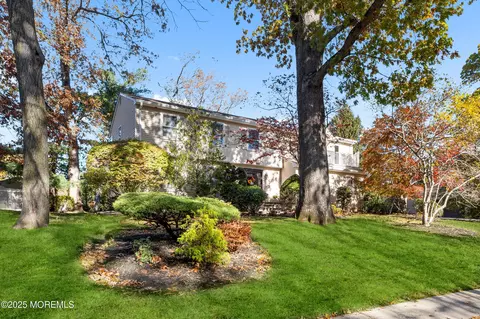 5 Karen Ct, West Long Branch, NJ 07764