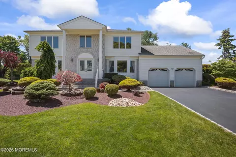 26 Miro Cir, Marlboro, NJ 07746