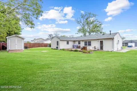 Exterior - 305 6th St, Waretown, NJ 08758 photo 2 of 5