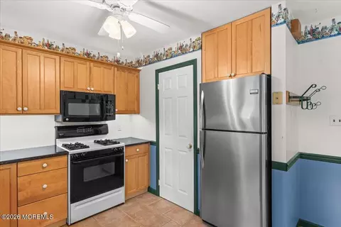 Kitchen - 305 6th St, Waretown, NJ 08758 photo 4 of 5