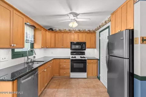 Kitchen - 305 6th St, Waretown, NJ 08758 photo 1 of 5