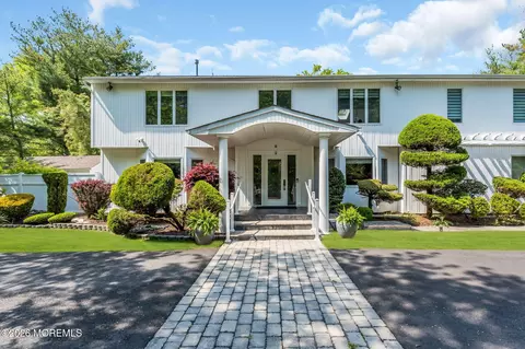5 Brook Dr, Ocean, NJ 07712