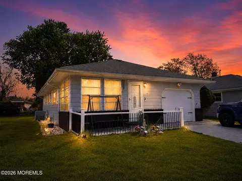 238 Charlotteville Dr N, Toms River, NJ 08757