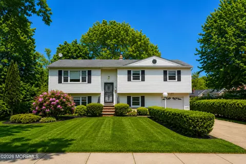 69 Whalepond Rd, Oakhurst, NJ 07755