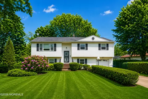 69 Whalepond Rd, Oakhurst, NJ 07755